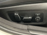 フロント電動シート操作スイッチ