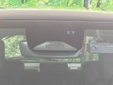 【ホンダセンシング】走行中に前方の車両等を認識し、衝突しそうな時は警報とブレーキで衝突回避と被害軽減をアシスト。より安全にドライブをお楽しみいただけます。
