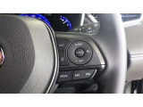 レーダークルーズコントロール(全車速追従機能付)付きです。車速に応じて追従支援してくれるので、ロングドライブも快適です