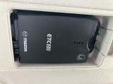 ETC車載器もビルトインタイプで取り付けられておりますので、高速道路の料金所をストレスなく通過して頂けます♪最近ではマストのアイテムですね!