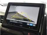 バックカメラが装備されており、後方の安全確認はもちろんのこと狭い場所での駐車や雨の日・夜間など視界の悪いコンディションでのストレスの軽減にもなります!