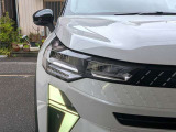 LEDライトで暗い道や視界の悪い場所でも安心して運転が可能です