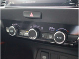 オートエアコンのお車ですので室内の温度をスムーズに調整してくれます♪