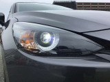 夜間の視認性を高めドライバーの危険認知をサポートするLEDヘッドライト☆