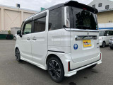 お車の点検の間も退屈がないよう雑誌や新聞、できたての本格的なコーヒーをご用意しております。さらにキッズコーナーもご用意しておりますので、小さなお子様がいても安心♪