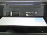 純正メモリーナビ(MM320D-W) CD・DVD再生  CD録音可 フルセグTV Bluetooth対応★携帯電話にダウンロードした音楽が車内でも楽しめます。ハンズフリー通話も可能です !