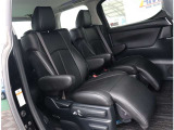 弊社でお車をご購入頂いたお客様は、一部車種を除いて【オイル交換永久無料】となっております。※詳細はスタッフまでお問合せ下さい。