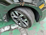 タイヤサイズは205/45R17です。