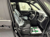 運転席のレイアウトです!