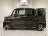 購入後も自社指定整備工場完備でお客様の愛車をしっかりサポート致します!御納車時には安全かつ安心してお乗り頂けるようホンダ専門知識を持つ整備スタッフが点検・整備・装備も説明をしてお渡ししております。