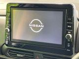 【大画面ナビ】人気の大型9インチナビを装備。存在感のある大画面はインパクト大!ナビ利用時のマップ表示は見やすく、テレビやDVDは臨場感がアップ!いつものドライブがグッと楽しくなります♪