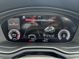 低走行車両入庫!レイアウトはステアリングスイッチで切り替えでき運転に集中しながら必要な情報を瞬時に得ることが可能です。