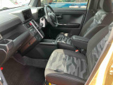 フロントシートです。ゆったり運転ができます。長距離ドライブもラクラク♪♪