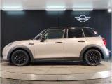 気密性の高いMINIは外観のかわいらしさとは裏腹に、外の雑音を遮り、高級感のある快適なドライブをお楽しみいただけます。