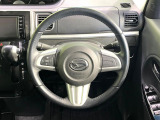 【純正革巻きステアリング】上質な革を使用することで、手にしっかり馴染みとても運転しやすいハンドルです♪
