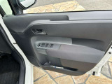 洗練されたデザインの運転席回りはドライビングの愉しさを予感させてくれます♪