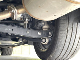 お車を安心してお乗りいただく為には、足回りの定期点検が欠かせません。サービスサポート(有償保証)では無料点検もご提供しており、安心のカーライフをお過ごしいただけるサポート体制が整っています。
