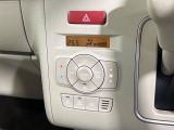 【オートエアコン】一度お好みの温度に設定すれば、車内の温度を検知し風量や温度を自動で調整。暑い&hellip;寒い&hellip;と何度もスイッチ操作をする必要はありません。快適な車内空間には必須の機能ですね♪