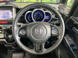 【純正革巻きステアリング】上質な革を使用することで、手にしっかり馴染みとても運転しやすいハンドルです♪