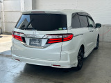 ホンダセンシング装着車となっております。衝突軽減ブレーキ、誤発進抑制機能、歩行者事故低減ステアリング、路外逸脱抑制機能、アダプティブクルーズコントロール、車線維持支援システム他、安全運転を幅広く支援。