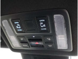 両側パワースライドドア付きだから、狭い駐車スペースなどでの 乗り降りラクラク!小さなお子さまのいるご家庭には嬉しい装備。