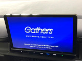 【メーカー純正11型ナビ】インテリアに溶け込むスタイリッシュな「専用設計」メーカーナビを装備♪視認性や操作性など基本性能にも優れ、より上質なカーライフをお楽しみいただけます。
