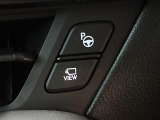 【リモート機能つきアドバンストパーク】専用スマートフォンアプリの使用で、車外から遠隔駐車・出庫が可能な先進機能。広い場所で乗り降りしたい時に便利です♪