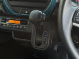 【 シフト 】スムーズなシフトチェンジで快適にお車を操縦していただけます!//