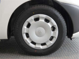R8年式夏タイヤ185/65R15ダンロップ製です。
