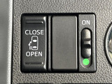 【パワースライドドア】スマートキーや運転席のスイッチでスライドドアの開閉が可能♪電動だから力を入れてドアを開ける必要が無く、小さいお子様でも、重い荷物を持っている時もラクに開け閉めできます♪