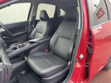 運転席&助手席☆ブラック系の内装色ですので汚れが目立ちにくいです☆