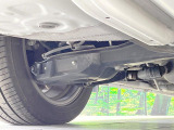お車を安心してお乗りいただく為には、足回りの定期点検が欠かせません。サービスサポート(有償保証)では無料点検もご提供しており、安心のカーライフをお過ごしいただけるサポート体制が整っています。