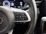ステアリングスイッチ右側 LKCスイッチ、電話スイッチ、全車速追従機能付ACC操作スイッチ、オーディオ操作スイッチ。 前方から目を離すことなく操作できます!
