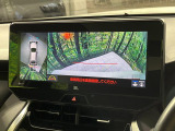 【パノラミックビューモニター】専用のカメラにより、上から見下ろしたような視点で360度クルマの周囲を確認することができます☆死角部分も確認しやすく、狭い場所での切り返しや駐車もスムーズに行えます。