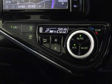 車内を快適に、オートエアコンを装備しています。
