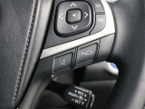 レーダークルーズコントロール(全車速追従機能付)が装着され、ミリ波レーダーと単眼カメラで先行車を認識し、車速に応じた車間距離を保ちながら追従走行を支援します。
