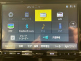 【ナビ】TV CD/DVD再生やBluetoothオーディオなど多彩なメディアに対応したメモリーナビを装備しています。