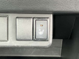 運転席ヒートシーターつき!寒い時期にエアコンよりも早く温めてくれます!
