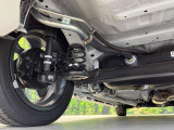 お車を安心してお乗りいただく為には、足回りの定期点検が欠かせません。サービスサポート(有償保証)では無料点検もご提供しており、安心のカーライフをお過ごしいただけるサポート体制が整っています。
