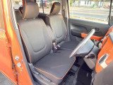 運転席シート廻りは使用感も少なく、良好な状態となっています。前オーナー様が丁寧に使っていたことがよくわかりますね。