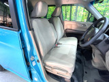 運転席シート廻りは使用感も少なく、良好な状態となっています。丁寧に使われていたことがよくわかりますね。