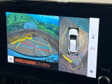【パノラミックビューモニター】専用のカメラにより、上から見下ろしたような視点で360度クルマの周囲を確認することができます☆死角部分も確認しやすく、狭い場所での切り返しや駐車もスムーズに行えます。