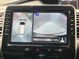 【アラウンドビューモニター】車を上から見下ろしているかのような映像で周囲の状況がひと目で確認、狭い駐車場に駐車するときも安心です♪
