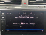 スマートフォン用アプリ[Apple CarPlay][Android Auto]対応の純正ナビ Discover Pro を装備、ラジオのほか、USB、Bluetoothハンズフリー通話にも対応。
