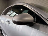 メルセデスの認定中古車「サーティファイドカー」には、最大100項目にも及ぶ点検・整備項目が設定されています>