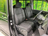 運転席シート廻りは使用感も少なく、良好な状態となっています。丁寧に使われていたことがよくわかりますね。