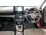 運転席は見やすく整理され、ナビも美しく装着され操作性にも優れています!