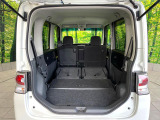 普段のお買い物や通勤、送迎等に十分な荷室スペースを確保しております。セカンドシートを倒すと、大きな荷物の積載も可能です♪