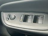 運転席窓操作部スイッチの画像です。