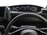 運転席廻りです。